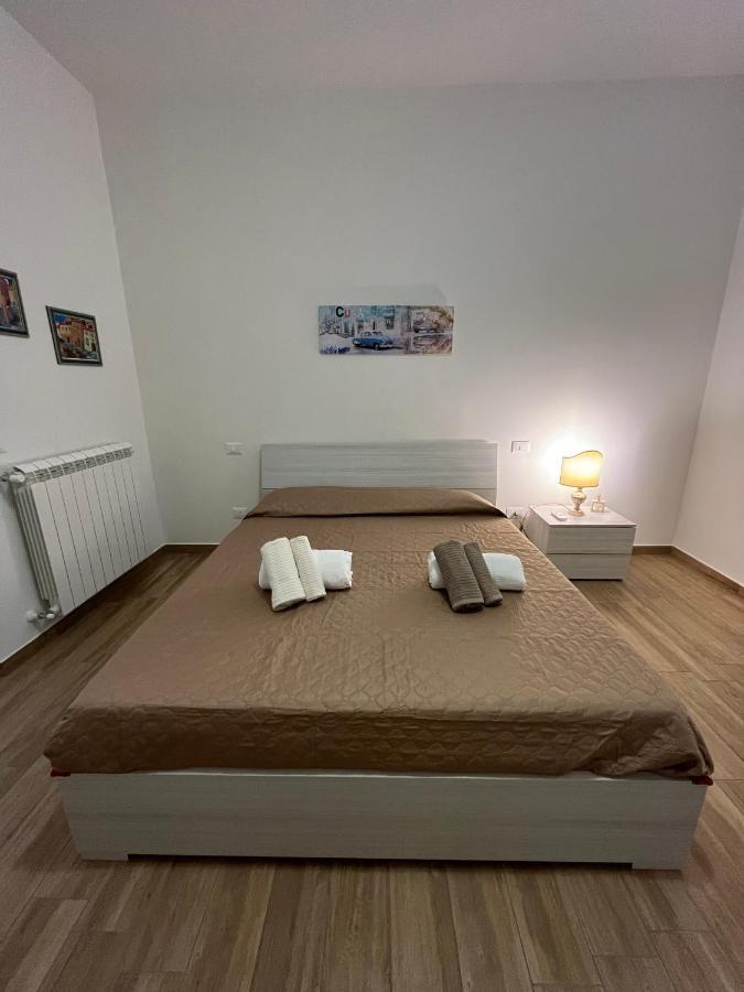 Bed&Breakfast Del Viaggiatore Fondi Dış mekan fotoğraf